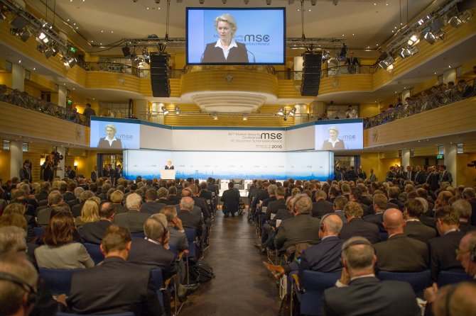 Münih Güvenlik Konferansı'na IŞİD ve Suriye krizi damga vuruyor
