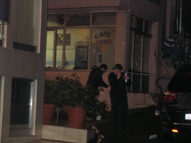 Fatih'te kahvehaneye silahlı saldırı: 1 yaralı