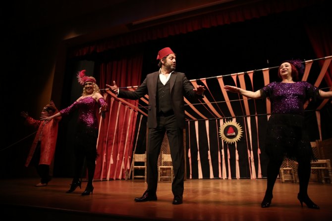 İsmail Dümbüllü 'Komik-i Meşhur' oyunuyla anıldı