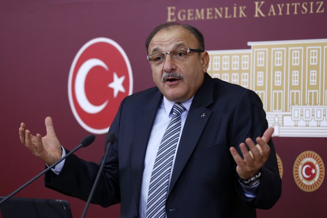 Oktay Vural da 'Ey Erdoğan, ey Davutoğlu' diye seslendi