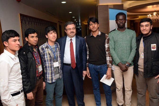 AK Parti İl Başkanı Yurdunuseven Öğrencilerle Buluştu