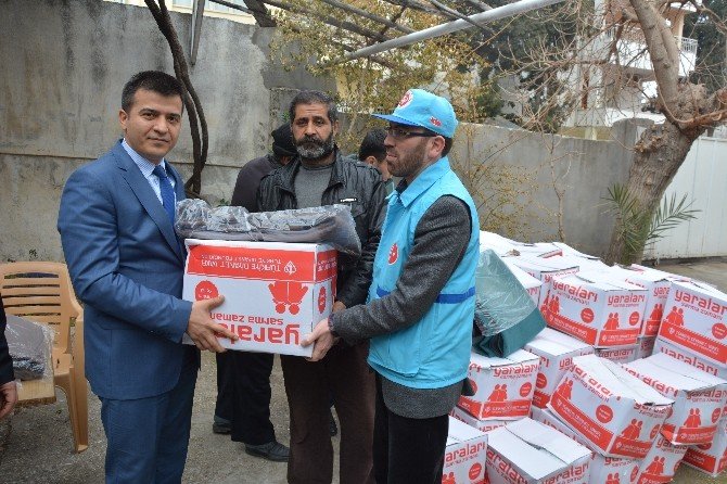 Türkiye Diyanet Vakfının İnsani Yardım Tırı Kırıkhan’da