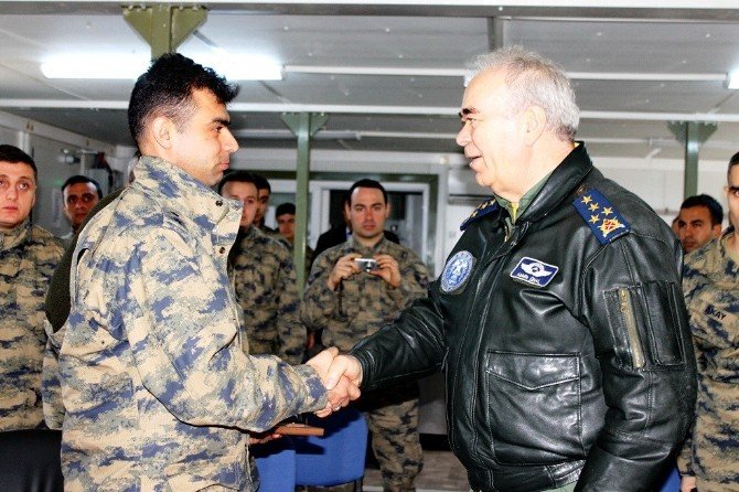 Hava Kuvvetleri Komutanı Ünal’dan, Suriye Sınırındaki Hawk Bataryası’na Ziyaret