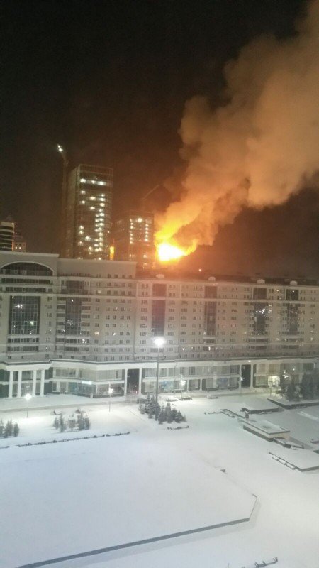 Kazakistan'da korkutan gökdelen yangını kontrol altına alındı