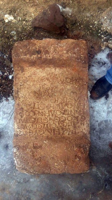 Sivas’ta Yunan Komutanın Mezar Taşı Ele Geçirildi
