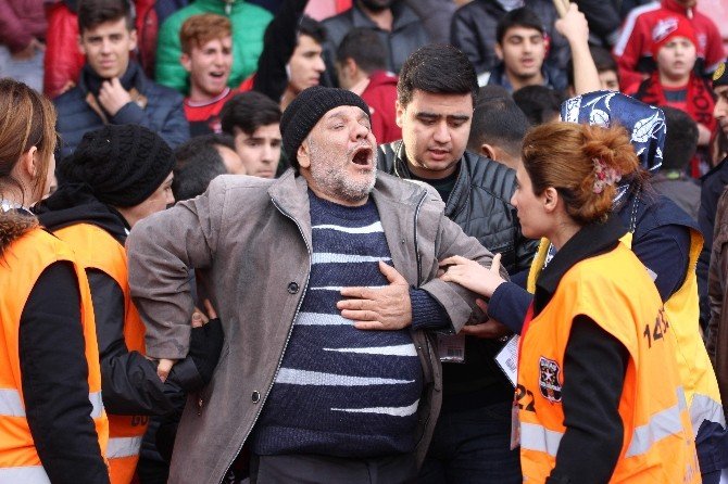 Yaşlı Taraftar Gaziantepspor’un Yenilgisine Dayanamadı