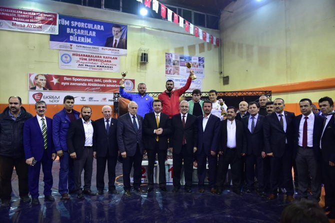 Uluslararası Kurtuluş Güreş Turnuvası sona erdi