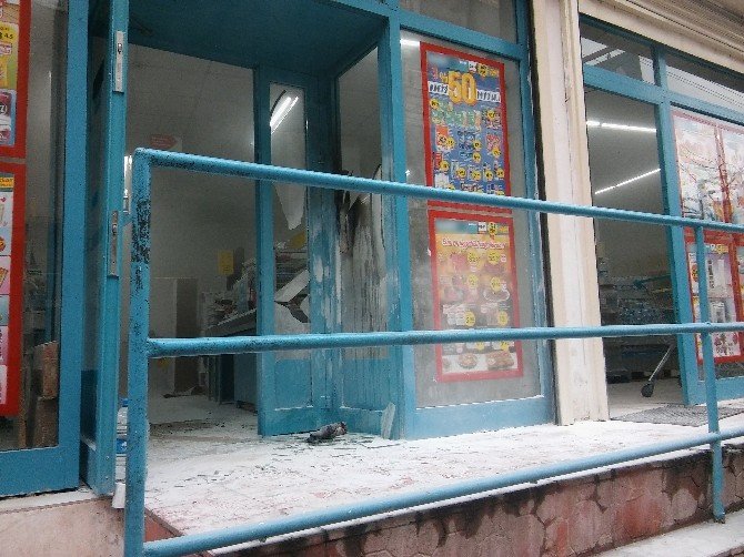 Nusaybin’de Bir Markete Molotoflu Saldırı Düzenlendi