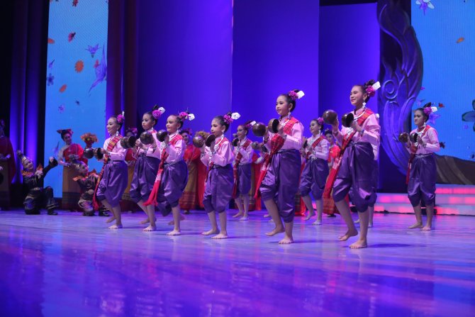 Tayland'da Uluslararası Dil ve Kültür Festivali coşkusu