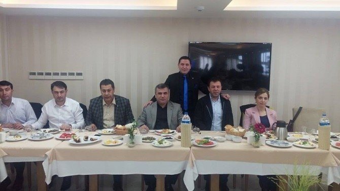 ZMO Başkanı Özdemir, Ziraat Mühendisleriyle Bir Araya Geldi