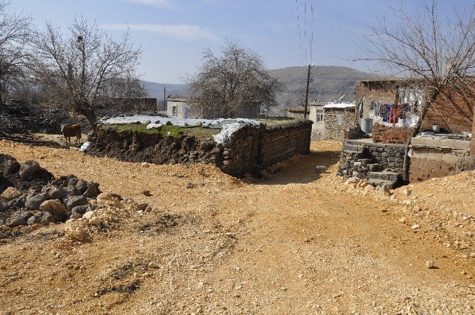 200 Yıllık Köy İlk Defa Siverek Belediyesi’nden Hizmet Aldı