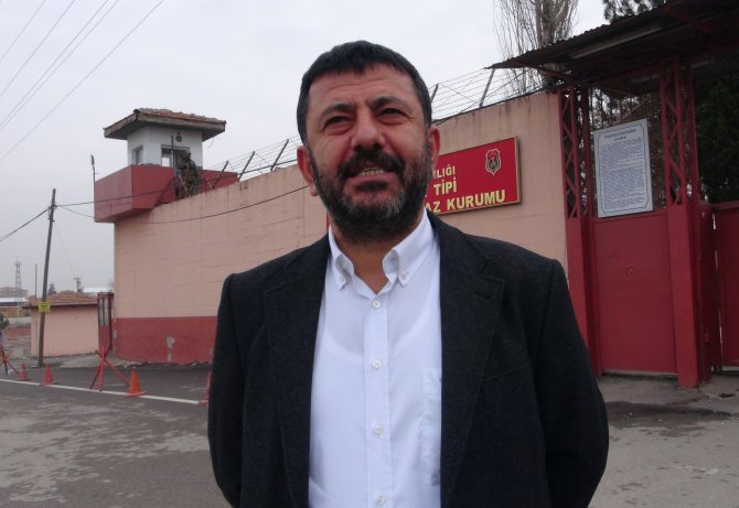 CHP'li Ağbaba: Sapan kullanmamış insanlar terör şüphesiyle yargılanıyor