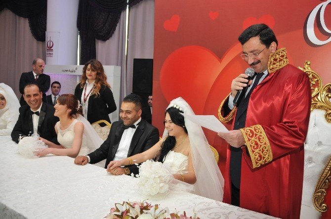 Başkan AK, 14 Şubat’ta 14 Çifti Evlendirdi