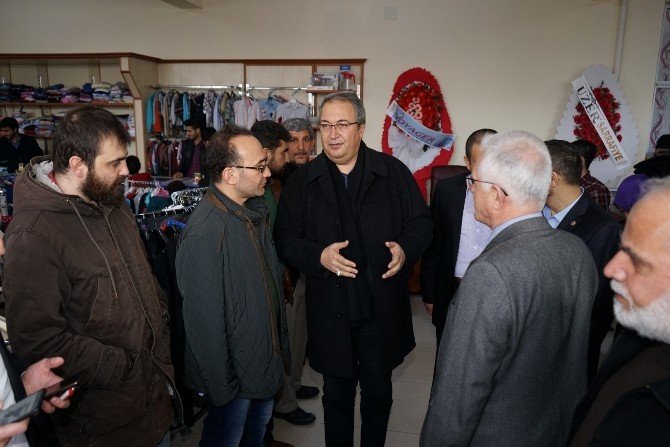 Askıda Elbise Projesi Nevşehir Belediyesi’nin Katkıları İle Hayata Geçti