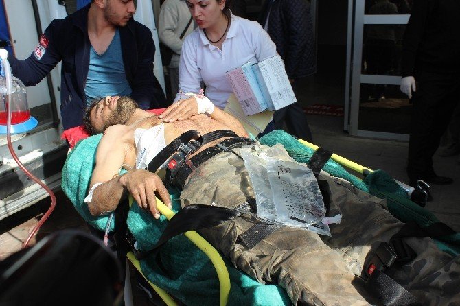 Rus Uçakları Azez’de Hastane Ve Okulu Vurdu: 15 Ölü, 50 Yaralı