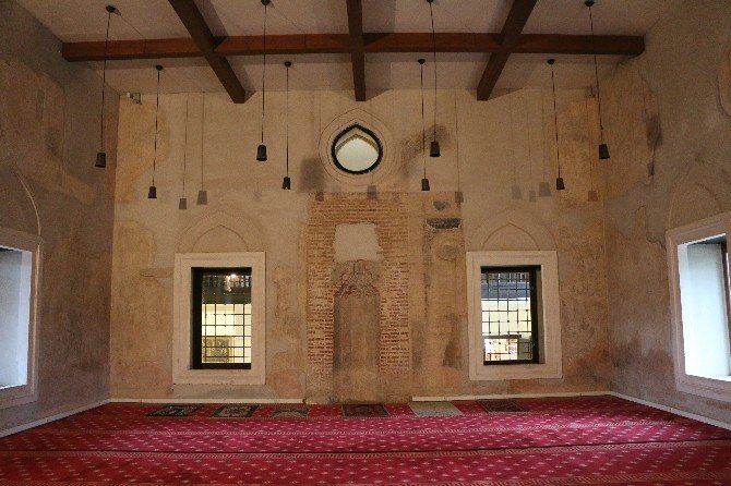 Macaristan, 450 Yıllık Kanuni Sultan Süleyman Camisi’nin Minaresinin Yeniden Yapımına İzin Vermiyor