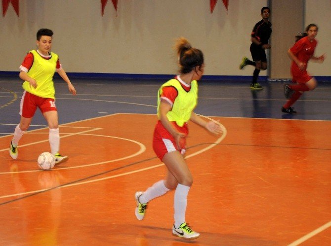 Gençler Futsal Yarı Finalleri Ortaca’da Başladı