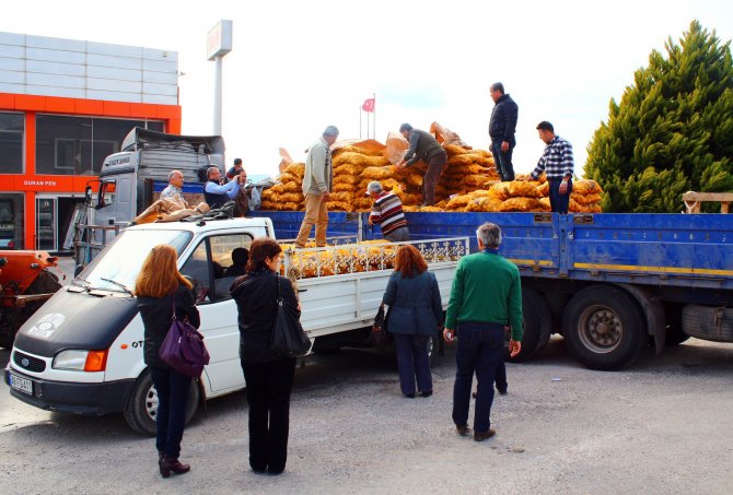 Çiftçiye 130 ton patates tohumu dağıtıldı