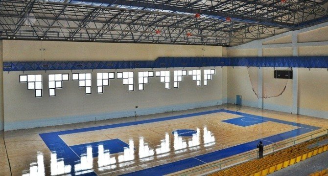 Sungurlu Mahmut Atalay Spor Salonunun Çatı Ve Zemini Yenilendi