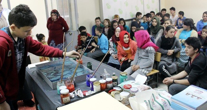 Minik Öğrenciler Ebru Sanatını Öğrendi