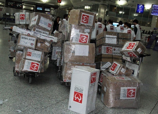 Yeryüzü Doktorları Hem Tedavi Edecek Hem De Eğitecek