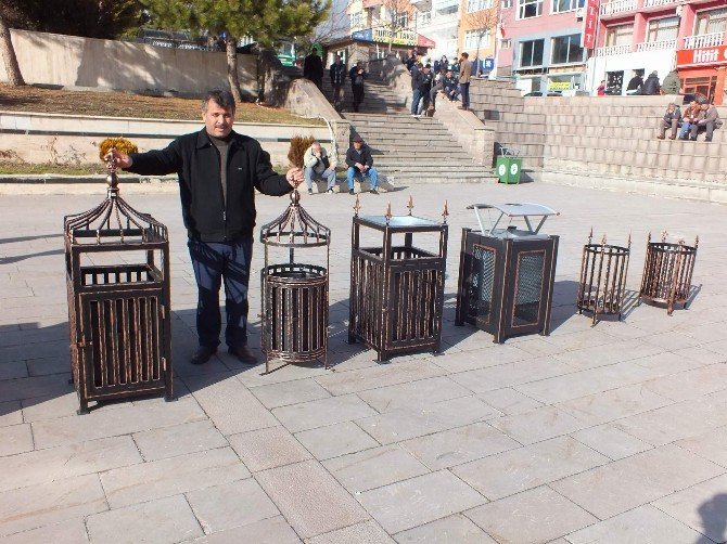 Osmanlı Ve Selçuklu Motifli Çöp Kafesleri Dikkat Çekiyor