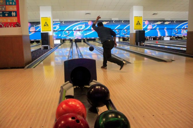 Mali müşavirler bowling turnuvasında stres attı