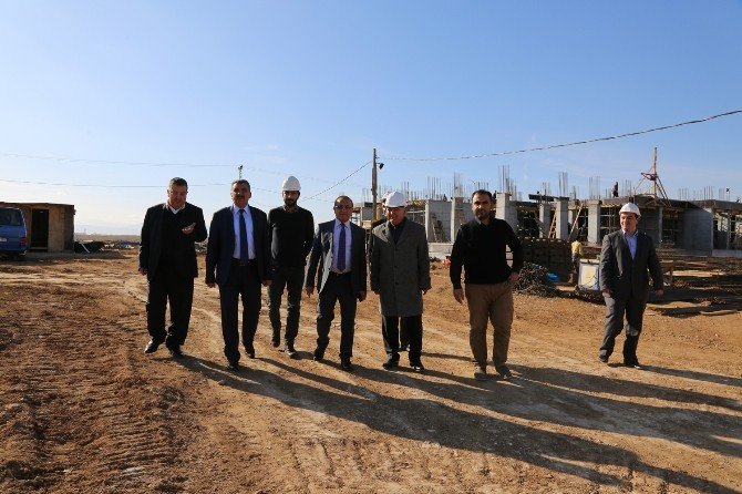 Başkan Gürkan, DSİ Hizmet Binası İnşaat Alanını Gezdi