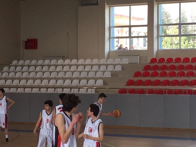 Liseler Arası Basketbol Maçlarına Seyirci Yasağı