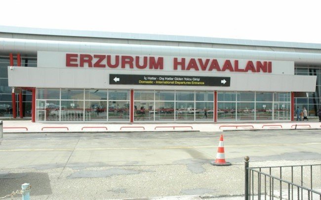 Erzurum’da Hava Ulaşımına Sis Engeli