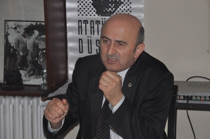 Eski Yarsav Başkanı Eminağaoğlu “Türk Medeni Kanunu”nu Anlattı