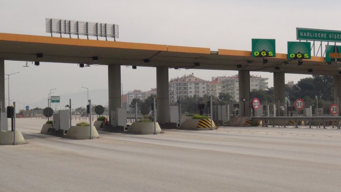 İzmir-Çeşme otoyolu Güzelbahçe'ye kadar ücretsiz