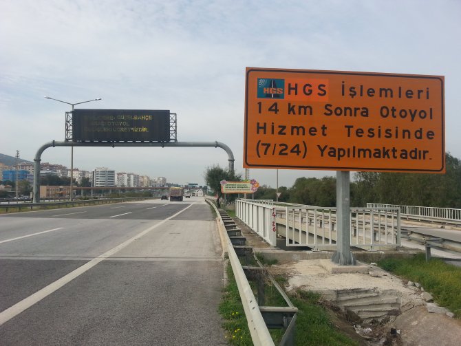 İzmir-Çeşme otoyolu Güzelbahçe'ye kadar ücretsiz