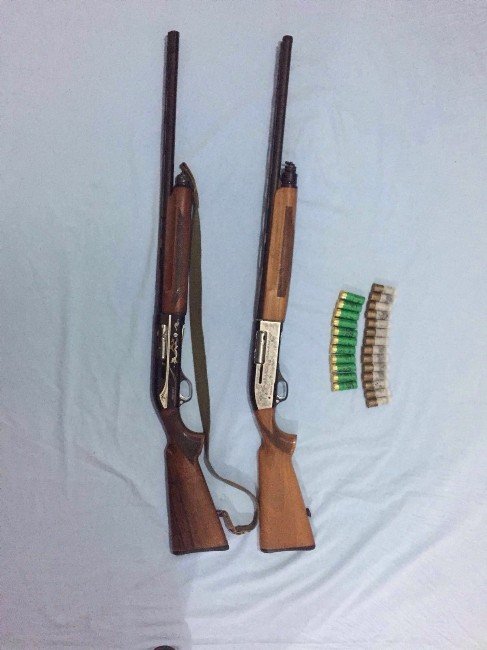 Manavgat’ta Ruhsatsız Silah Ve Uyuşturucu Operasyonu