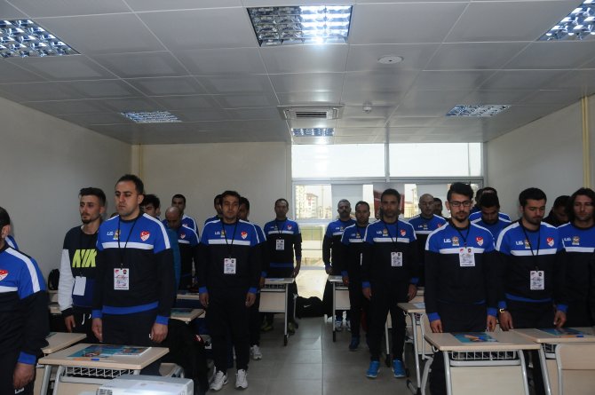Nevşehir’de futbol antrenörlüğü kursu başladı