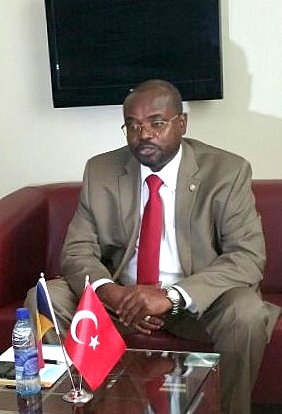 Çad’ın ABD Büyükelçisi: Türk okulları sevgi, saygıyı öğretiyor