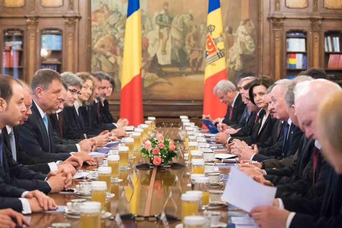 Moldova'ya kredi için reform şartı