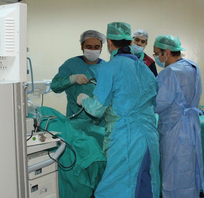 Gazi’de Böbrek Taşına Ameliyatsız Çözüm
