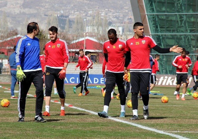 Kayserispor, Gaziantepspor Maçının Hazırlıklarını Sürdürdü