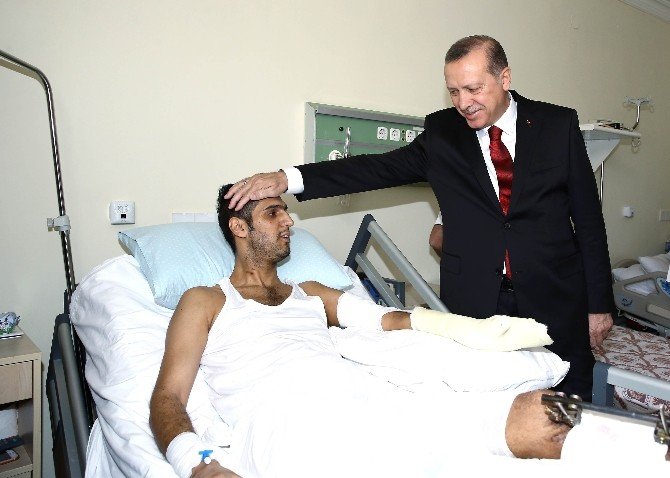 Cumhurbaşkanı Erdoğan, GATA’da Tedavi Altına Yaralıları Ziyaret Etti