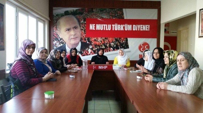 MHP’li Kadınlar Eskişehirli Şehit Yusuf Haldun Uslu İçin Yasin-i Şerif Okudu