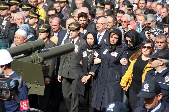 Kayseri’nin İlk Kadın Şehidi Duvağıyla Uğurlandı