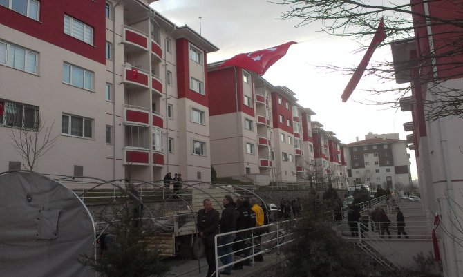 Şehit Üstçavuş Gümüş'ün Ankara'daki evine ateş düştü