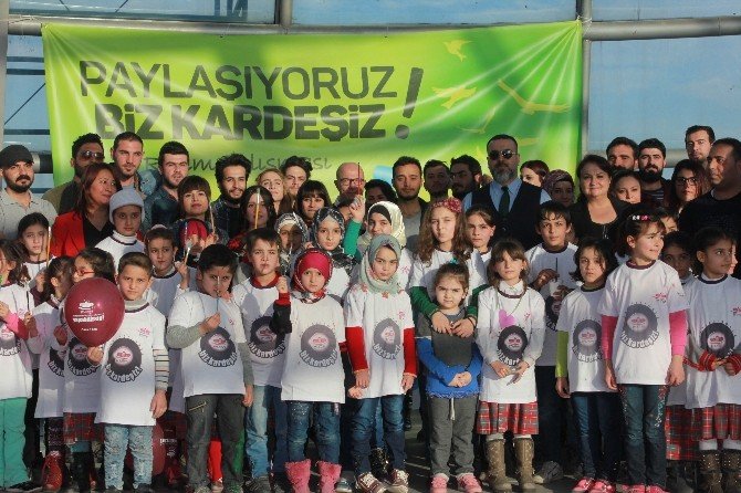 Diyarbakır’da ’Paylaşıyoruz Biz Kardeşiz’ Resim Şenliği