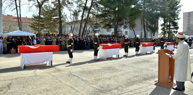 Bombalı saldırıda şehit olan 6 asker için Diyarbakır’da tören