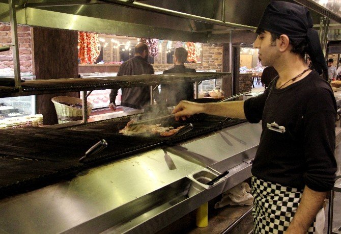 Dünyanın En Büyük ET Restoranı Açıldı