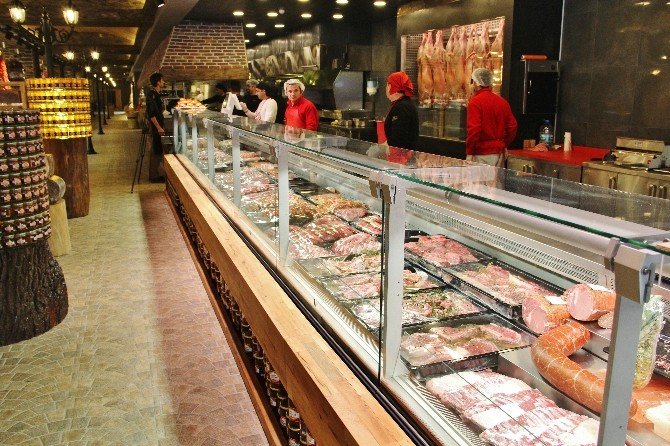 Dünyanın En Büyük ET Restoranı Açıldı