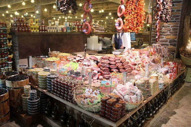 Dünyanın En Büyük ET Restoranı Açıldı