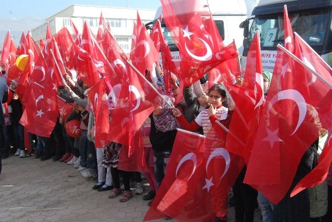 Bayırbucak Türkmenlerine 7 Tır Yardım Gönderildi