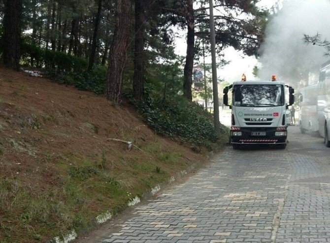 Manisa Büyükşehir Belediyesi Temizlikte Titiz Davranıyor
